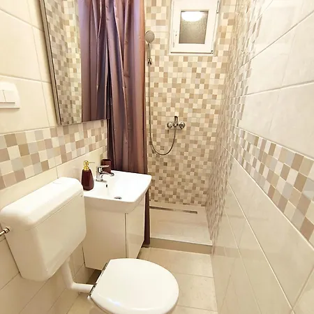 'sima' With Private Bathroom And Free Air-conditioned Summer Kitchen Maison d'hôtes Sarica Struga