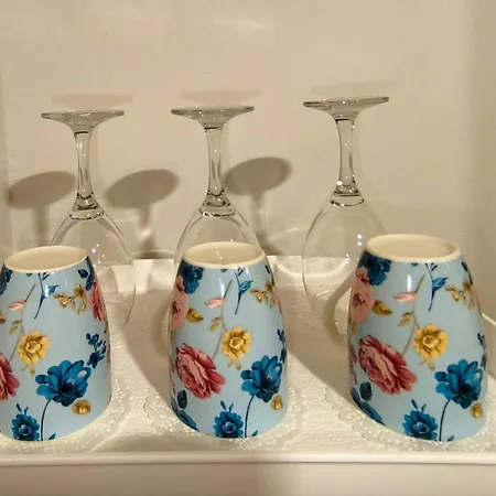 'sima' With Private Bathroom And Free Air-conditioned Summer Kitchen *