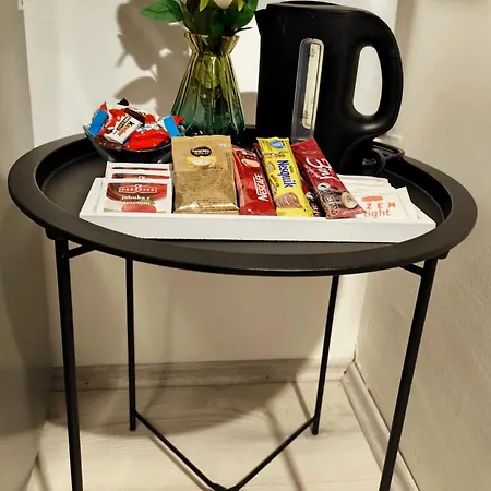 'sima' With Private Bathroom And Free Air-conditioned Summer Kitchen *