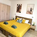 'sima' With Private Bathroom And Free Air-conditioned Summer Kitchen بيت ضيافة