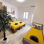 'sima' With Private Bathroom And Free Air-conditioned Summer Kitchen بيت ضيافة Sarica Struga
