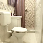 'sima' With Private Bathroom And Free Air-conditioned Summer Kitchen