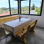 'sima' With Private Bathroom And Free Air-conditioned Summer Kitchen بيت ضيافة *
