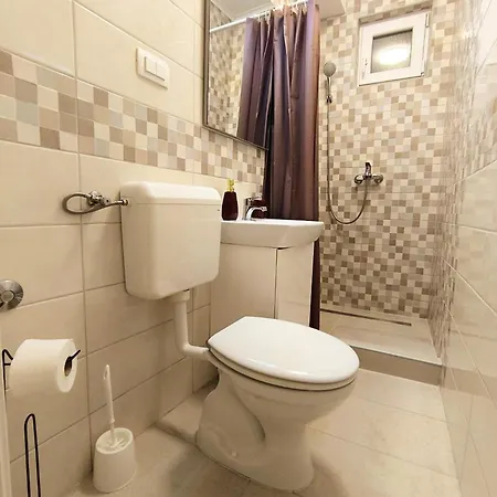 'sima' With Private Bathroom And Free Air-conditioned Summer Kitchen Πανσιόν *