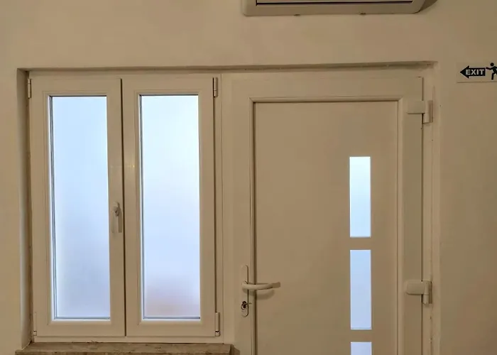 Gostinjska kuća 'sima' With Private Bathroom And Free Air-conditioned Summer Kitchen