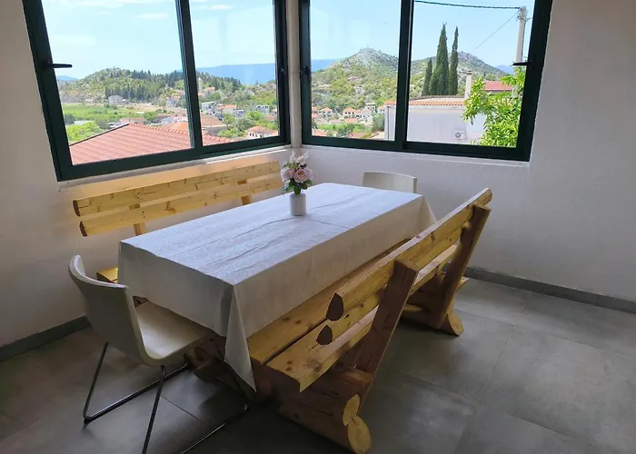 'sima' With Private Bathroom And Free Air-conditioned Summer Kitchen Gostinjska kuća *